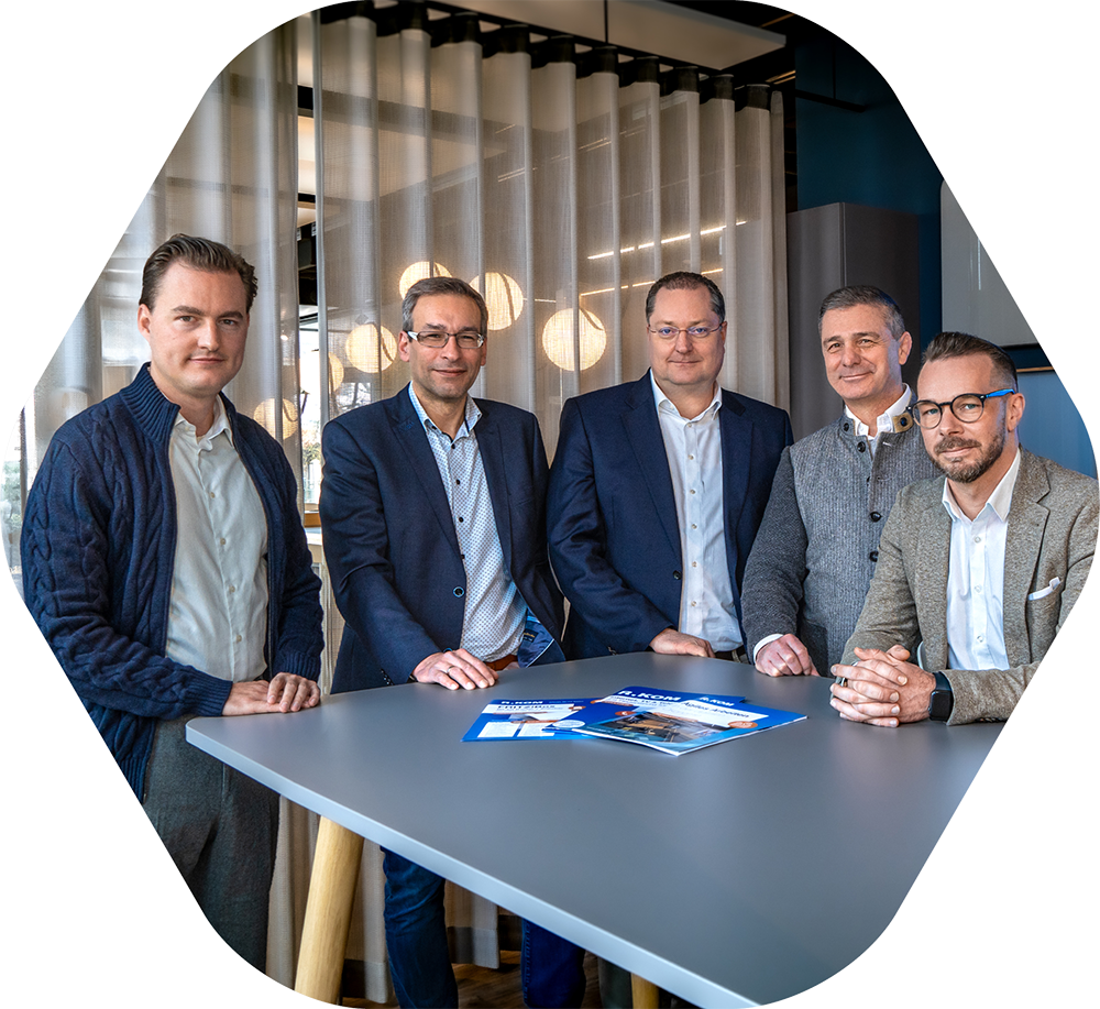 Team-Foto Ihrer Ansprechpartner bei der R-KOM für Geschäftskunden
