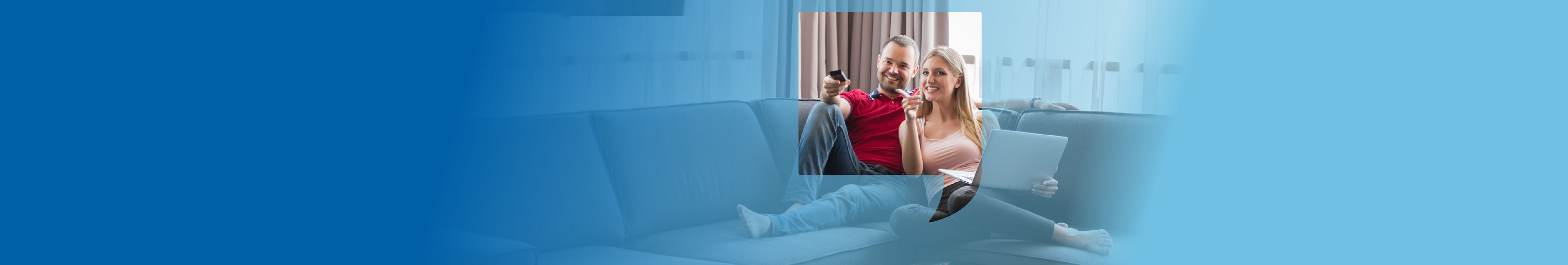 Paar sieht TV