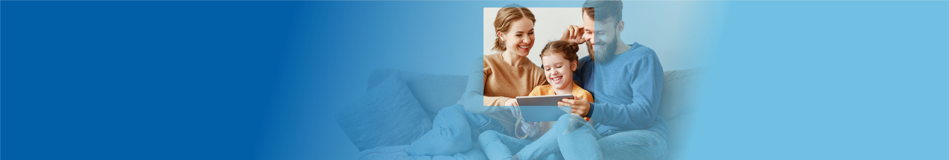 Familie mit Tablet