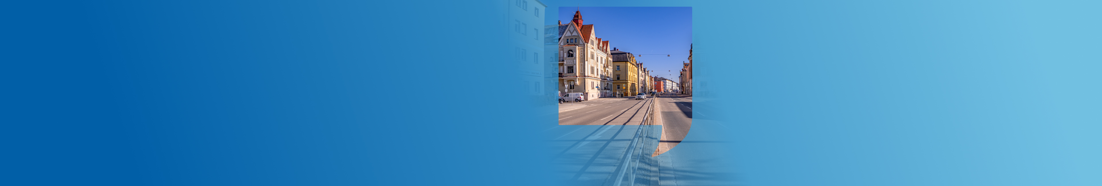 Luftbild von Regensburg mit verbindenden Lichtblitzen zwischen den Häusern, die Internetverbinudngen symbolisieren.